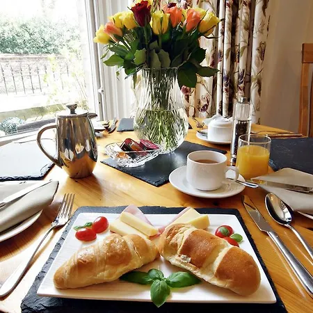 Guest house Bronte 4*