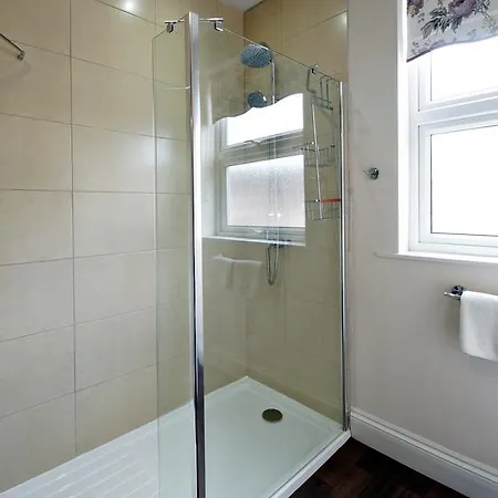 Bronte Guest house 4*