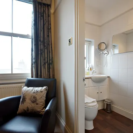 Bronte Guest house 4*
