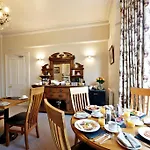 Bronte Pensionat 4*