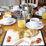 Bronte Pensionat 4*