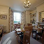 Bronte Pensionat 4*