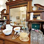 Vendégház Bronte 4*