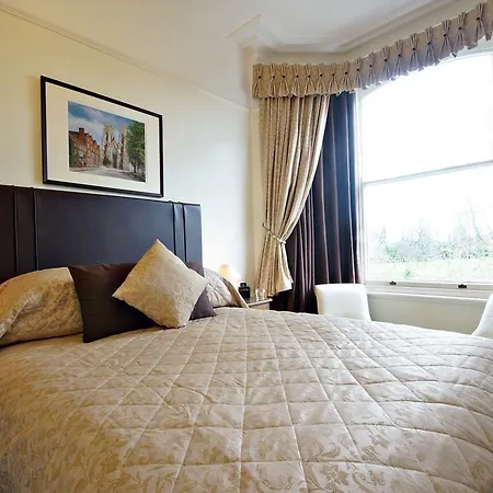 Bronte 4*