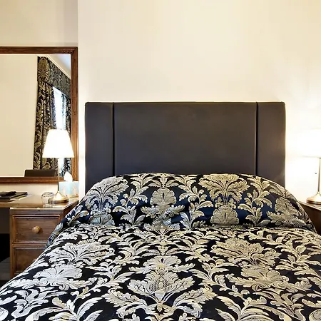 Pensión Bronte York